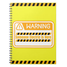 Cuaderno de advertencia alguien eléctrico está aqu