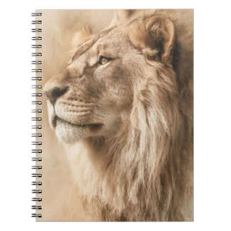 Cuaderno de arte de vida silvestre del león majest