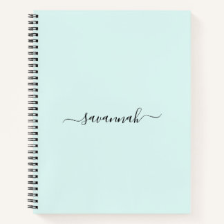 Cuaderno de bocetos con monograma de color sólido