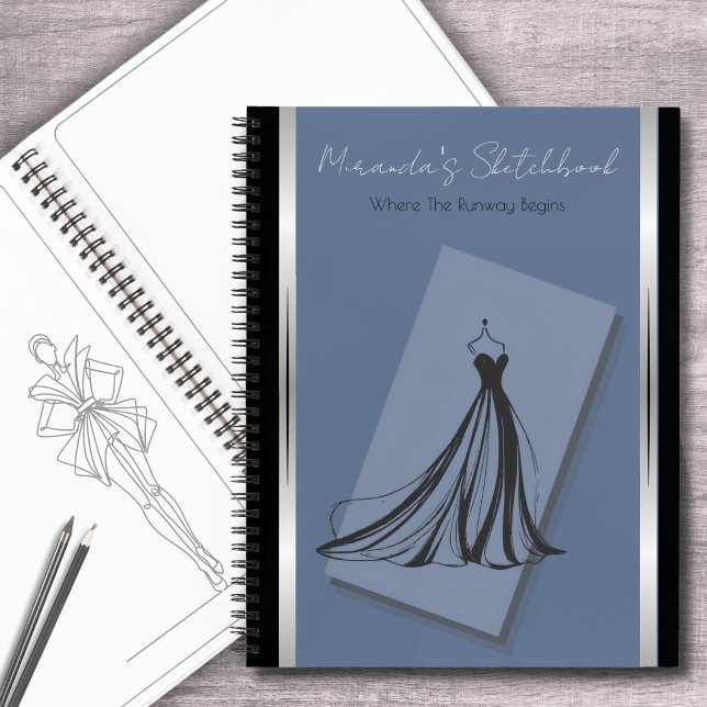 Cuaderno de bocetos de moda de azul cerúleo Coutur (Personalized cerulean blue fashion sketchbook with couture evening gown & stiletto pattern.)