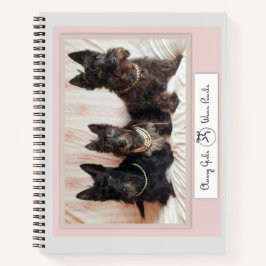 Cuaderno de chicas elegantes llevan perlas