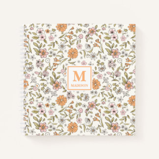 Cuaderno de diario con monograma de flor silvestre