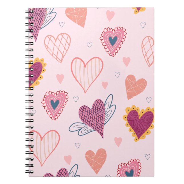 Cuaderno de diario con patrón de corazones rosas (Frente)