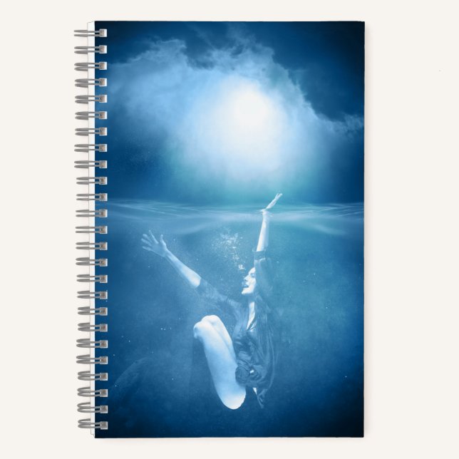 Cuaderno de espiral de 8.5" x 8.5" (Anverso)