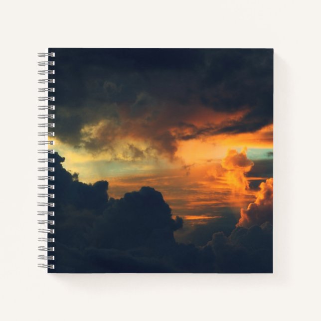 Cuaderno de espiral de 8.5" x 8.5" (Anverso)