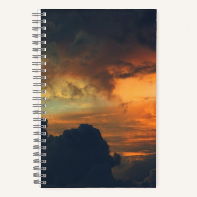 Cuaderno de espiral de 8.5" x 8.5" (Anverso)