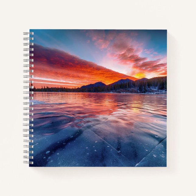 Cuaderno de espiral de 8.5" x 8.5" (Anverso)