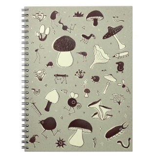 Cuaderno de hongos y criaturas forestales capricho
