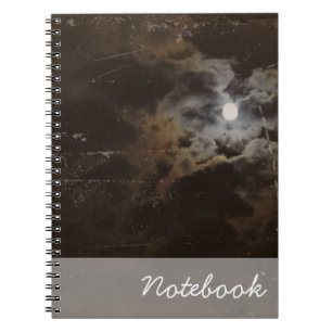 Cuaderno de luna espeluznante