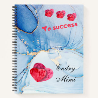 Cuaderno de nombre personalizado con corazones en