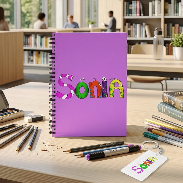 Cuaderno de nombres de Personalizados de becarios  (Take a look at this most awesome cartoon character name "Sonia" notebook!)