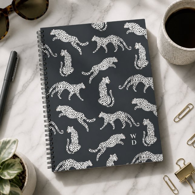 Cuaderno de notas | Cuaderno en espiral de estampa (A stylish cheetah pattern notebook journal with fashion led appeal and monogram initials.)