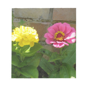 Cuaderno de notas de Zinnias rosas y amarillas