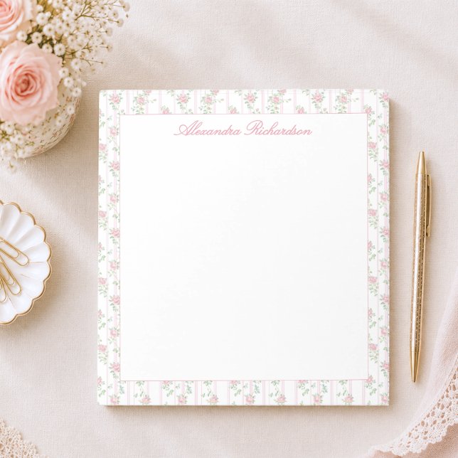 Cuaderno de notas personalizado con flores de acua (elegant grandmillennial pink floral coquette rose notepad with custom monogram in calligraphy script)