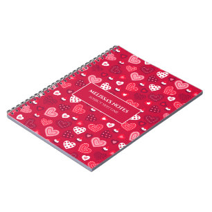 Cuaderno de patrón de corazones rojos y blancos de