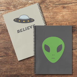 Cuaderno de Saucer y Alien Verde