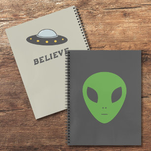 Cuaderno de Saucer y Alien Verde