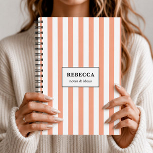 Cuaderno de trabajo minimalista rayado con líneas