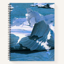 Cuaderno Decadencia urbana - Un estudio de pintura descasca