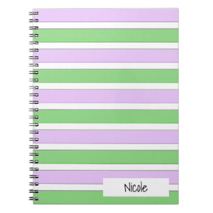 Cuaderno del blanco, de la lila y de la foto de