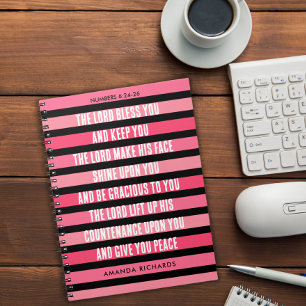 Cuaderno del diario de oraciones rayadas rosadas