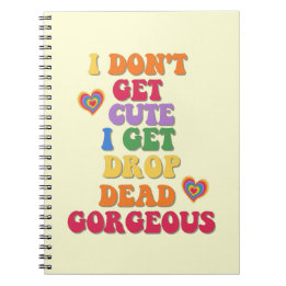 Cuaderno del mes del orgullo LGBTQ colorido y dive