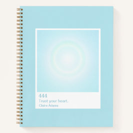 Cuaderno del número del ángel con muestra de aura