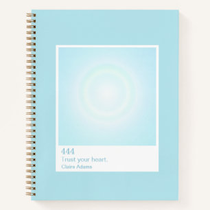 Cuaderno del número del ángel con muestra de aura
