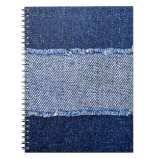 Cuaderno Denim roto: tela de jeans azules.