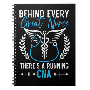 Cuaderno Detrás de cada gran enfermera hay un CNA corriendo