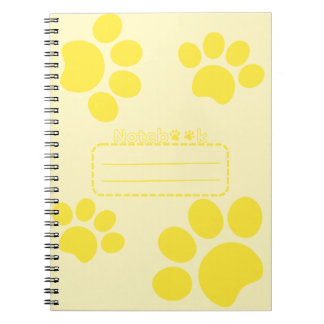 Cuaderno diario amarillo de las patas de gato