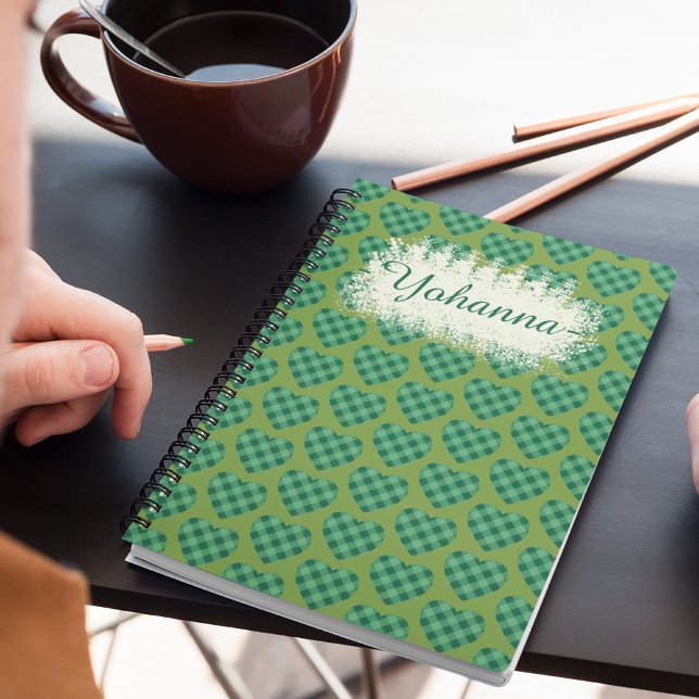 Cuaderno Diseño cardíaco irlandés personalizado en tartán (Personalized Irish Tartan Heart Design Notebook)