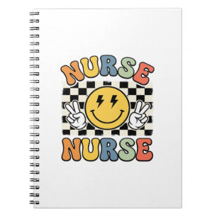 Cuaderno Diseño de camisa a cuadros sonriente de enfermera 