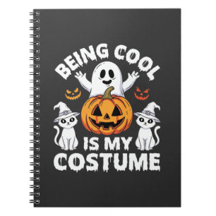Cuaderno Diseño de fantasma de disfraz de Halloween siendo