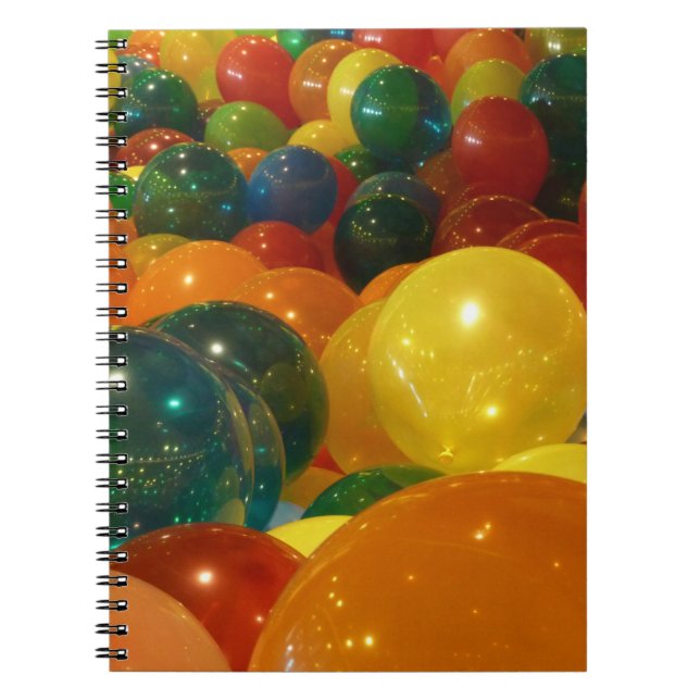 Cuaderno Diseño de fiesta de globos coloridos (Frente)