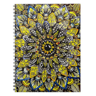 Cuaderno Diseño de mandala dibujado a mano en verde amarill