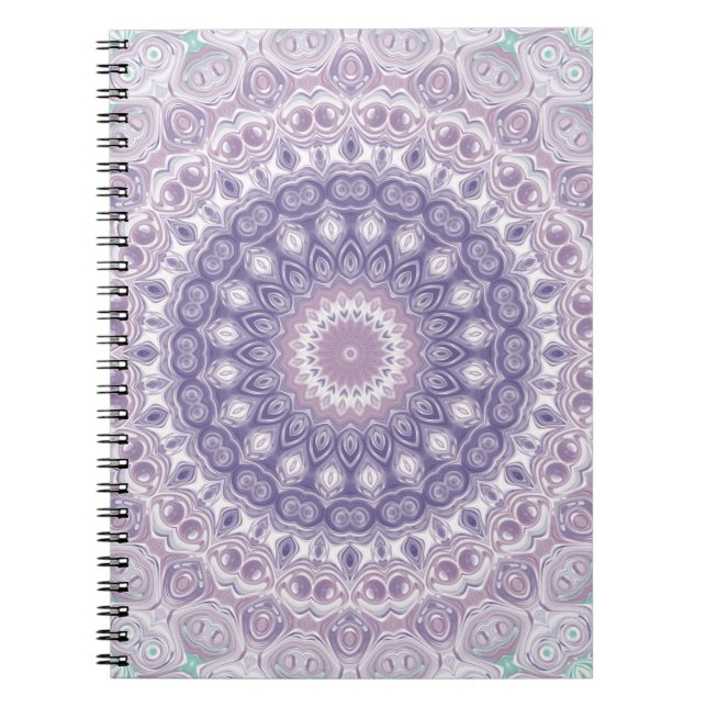 Cuaderno Diseño de medallón de lavanda y púrpura (Frente)