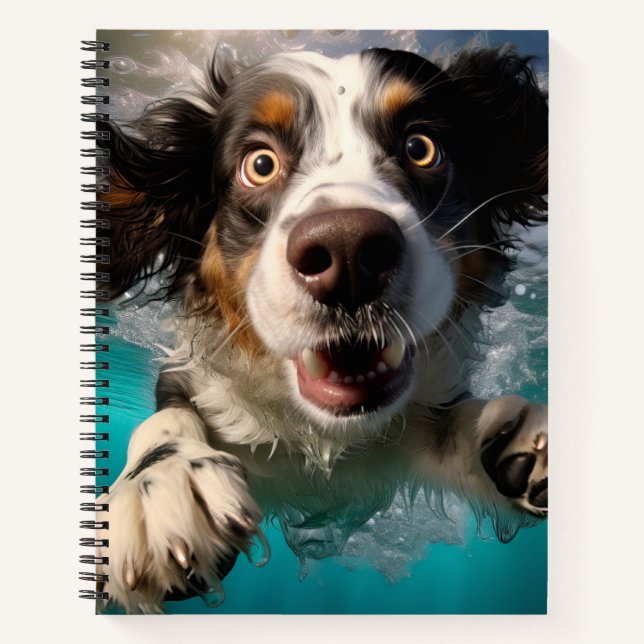 Cuaderno Diseño de perro emocionado nadando bajo el agua (Anverso)