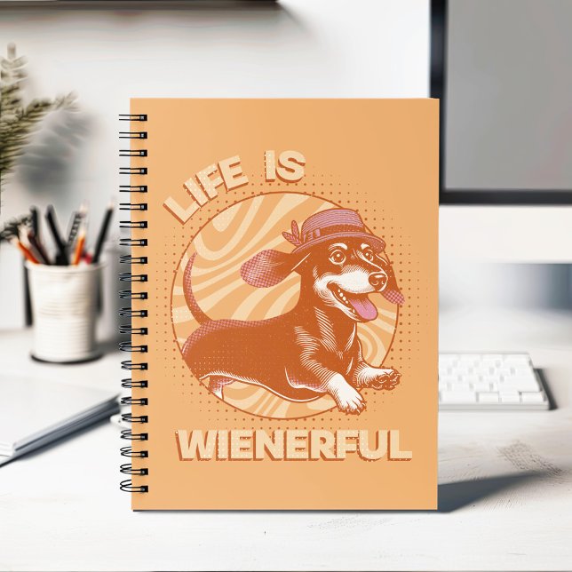 Cuaderno Divertido Dachshund "La vida es voluntariosa" Colo (This fun and quirky design features an adorable dachshund, complete with a cute fedora hat!)