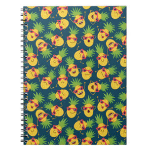 Cuaderno Doodle dibujado a mano fondo transparente con dr m