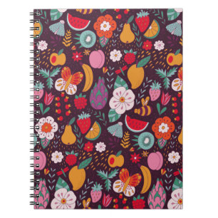 Cuaderno Doodles de fruta, decoración estival hecha a mano.