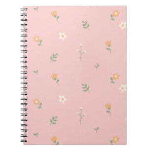 Cuaderno Dulce Patrón Floral Pastel en Fondo Rosa