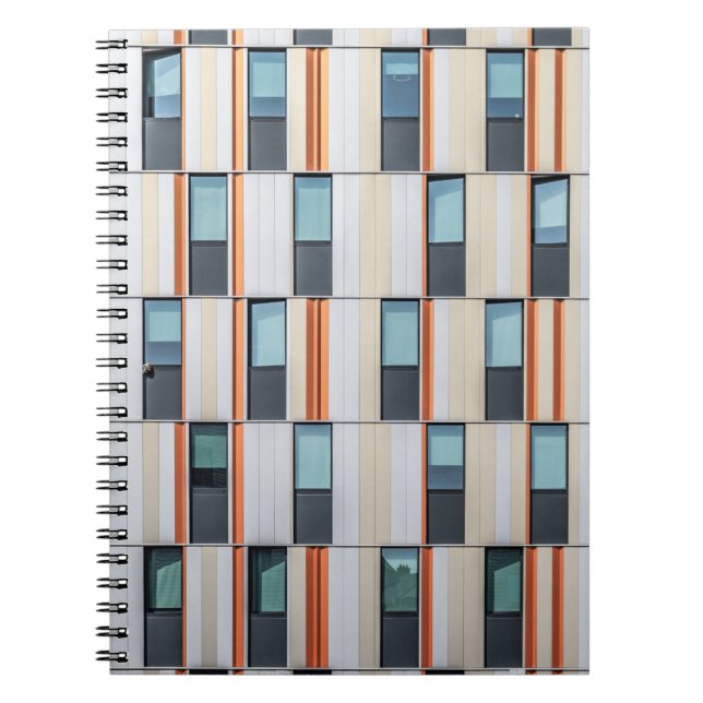 Cuaderno Edificio blanco y naranja (Frente)