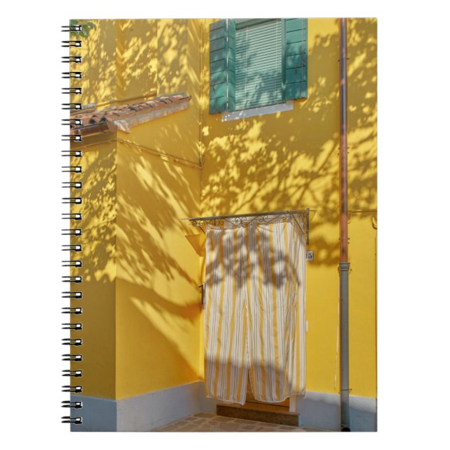 Cuaderno Edificio de hormigón amarillo (Frente)