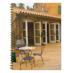 Cuaderno EE. UU., California, Valle de Sonoma, Patio en Via