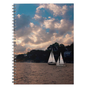 Cuaderno EE. UU., Massachusetts. Vela al atardecer