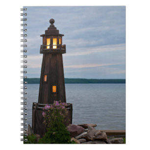 Cuaderno EE. UU., Michigan. Decoración de jardín Faro
