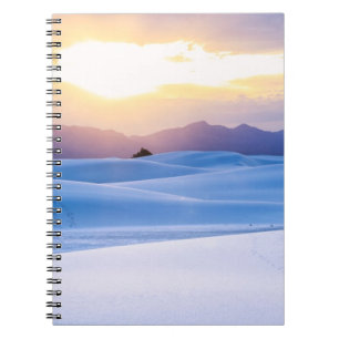 Cuaderno El blanco enarena el monumento nacional 3