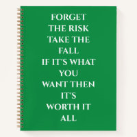 El bloc de notas de oferta motivacional verde