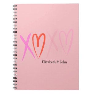 Cuaderno El día de San Valentín colorido de corazón "XOXO"